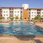 Life 209 Apto Em Resort Beira Lago Com Tv Smart